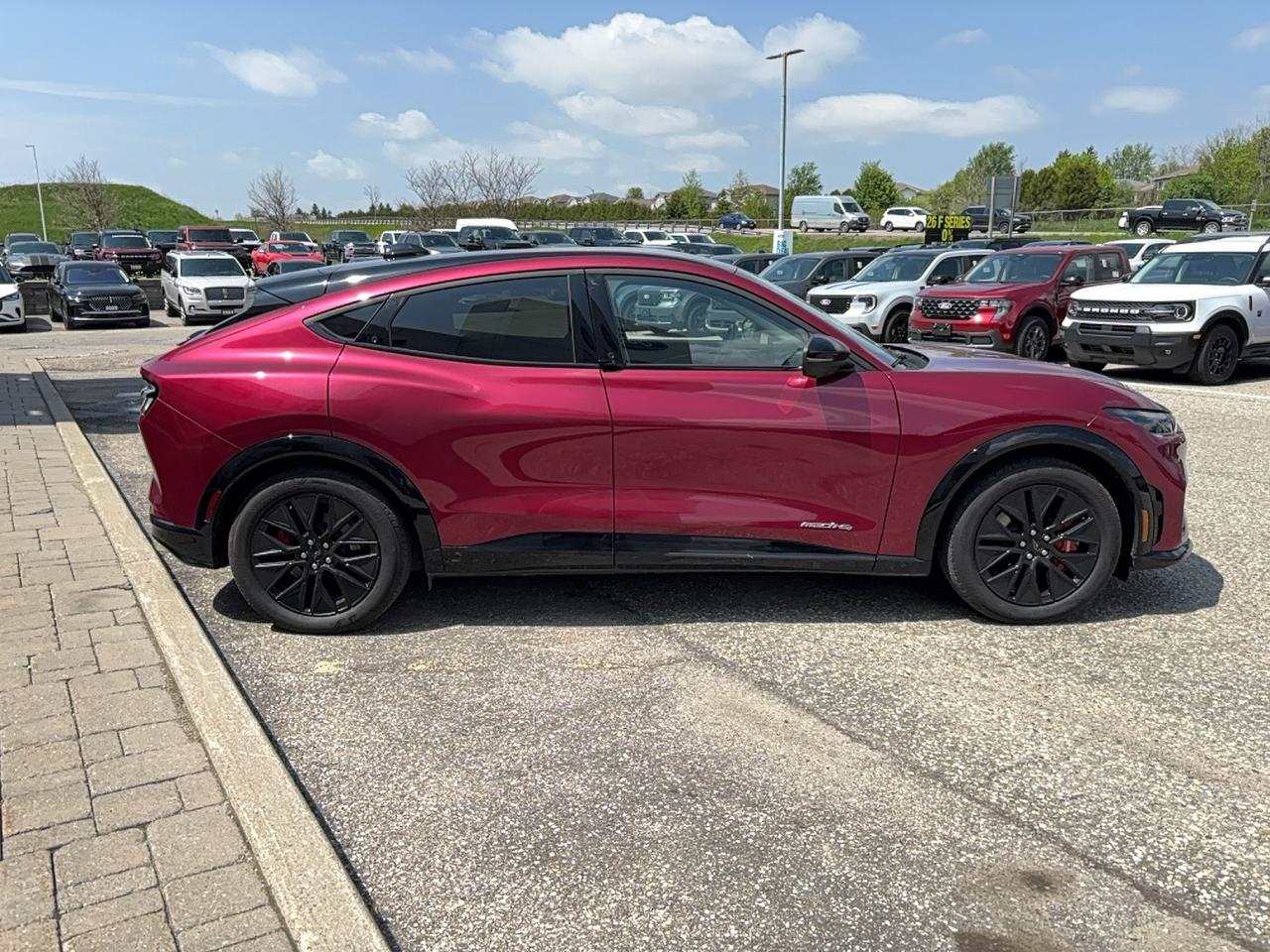 2025 Ford Mustang Mach-E SPORT APPEARANCE! EXT RANGE BATTERY! GLASS ROOF! Photo4