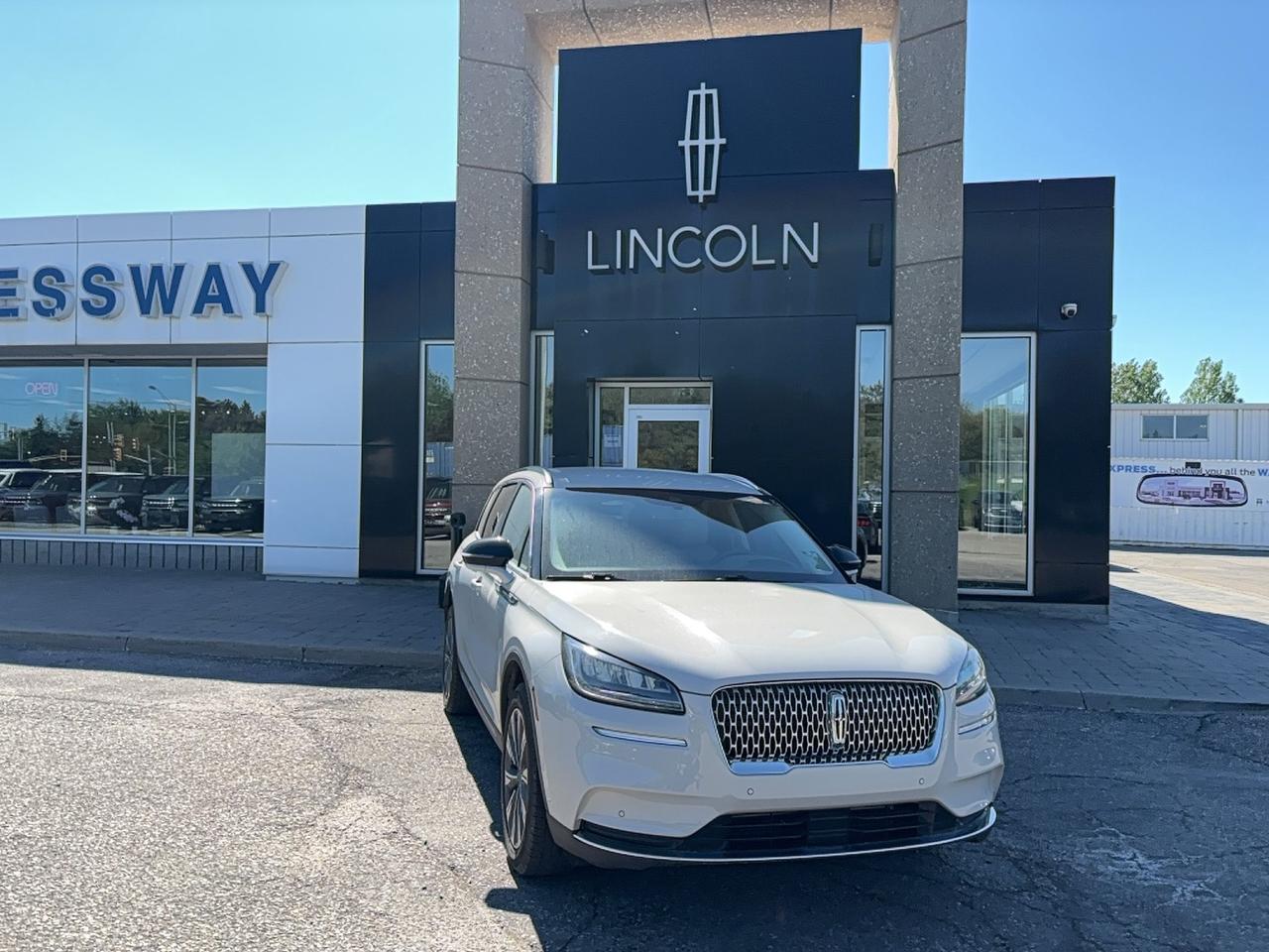 2022 Lincoln Corsair LUXURY PACK! HEADS-UP DISPLAY! PANO ROOF! LOADED!