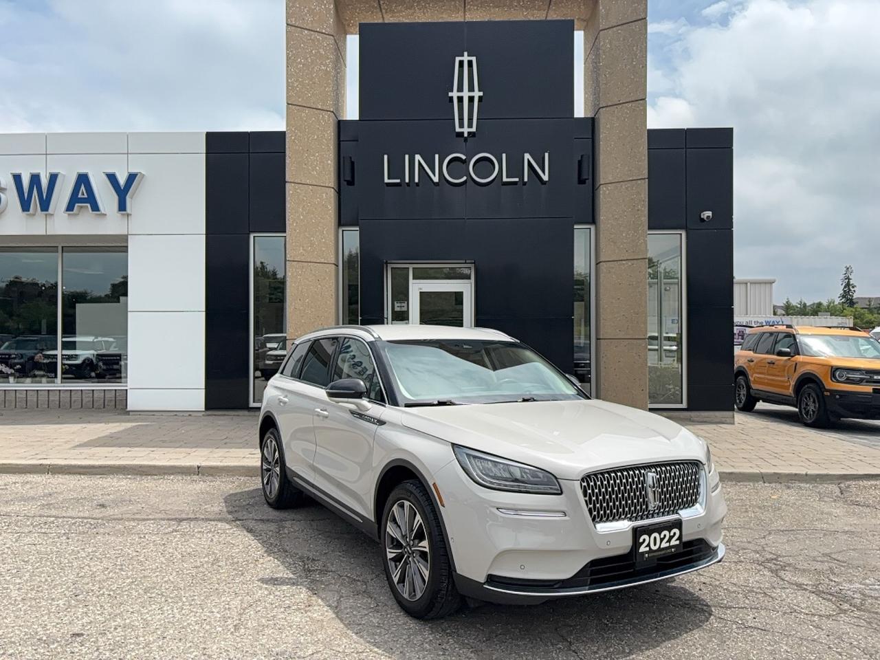 2022 Lincoln Corsair LUXURY PACK! HEADS-UP DISPLAY! PANO ROOF! LOADED!