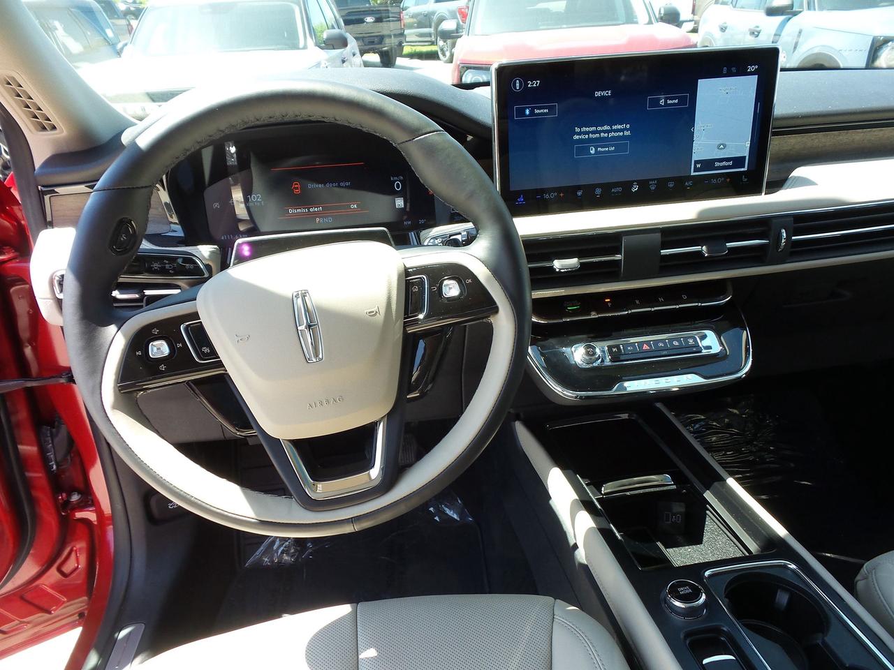 2026 Lincoln Corsair AWD, 202A! HEATED REAR SEATS! HEADS-UP DISPLAY! Photo