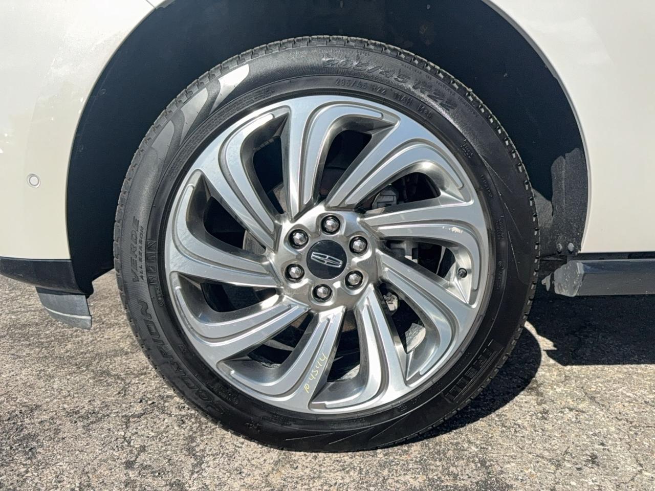 2024 Lincoln Navigator REGULAR LENGTH, 2ND ROW CAPTAINS, 22" RIMS, LOADED Photo