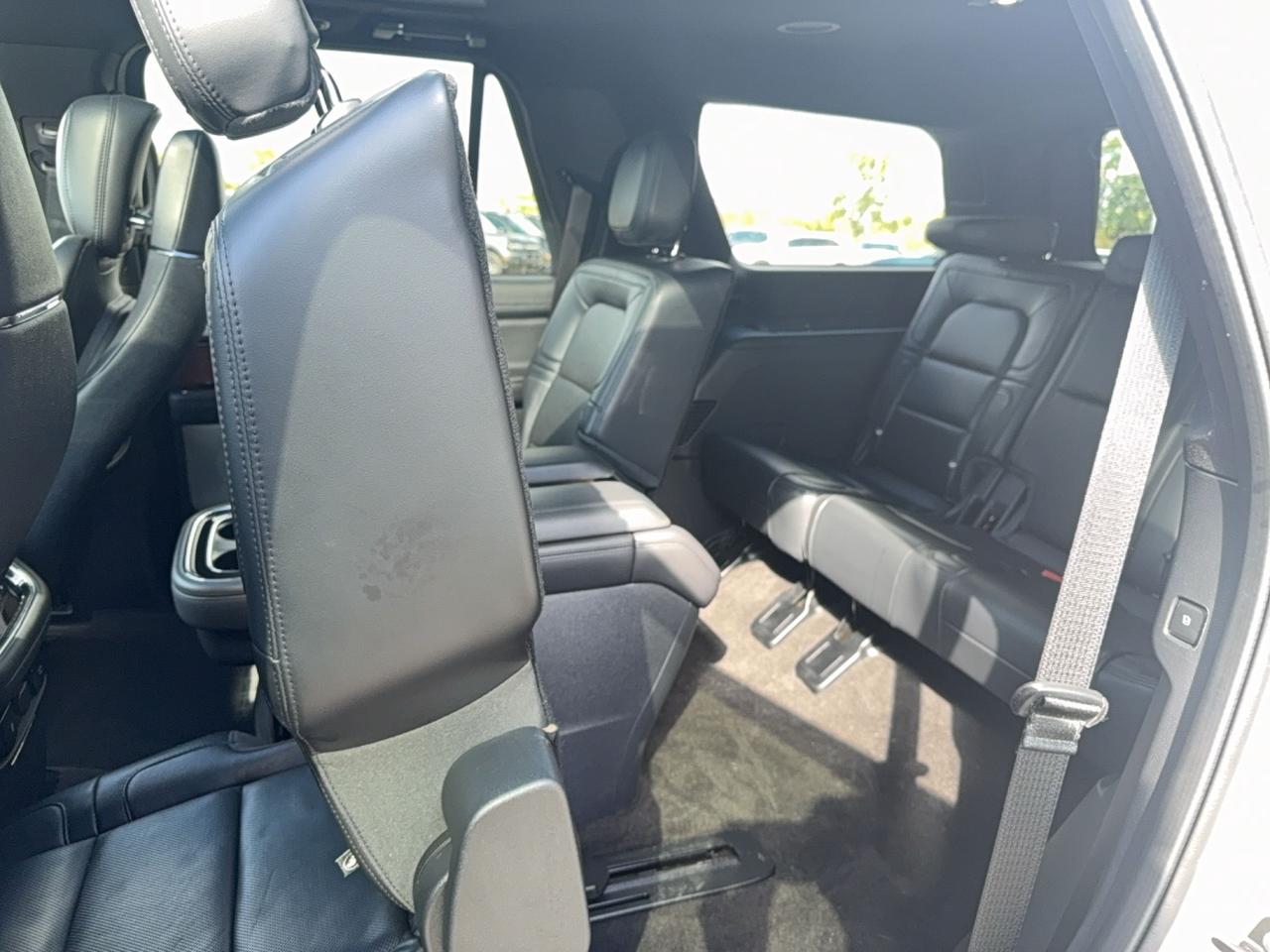 2024 Lincoln Navigator REGULAR LENGTH, 2ND ROW CAPTAINS, 22" RIMS, LOADED Photo
