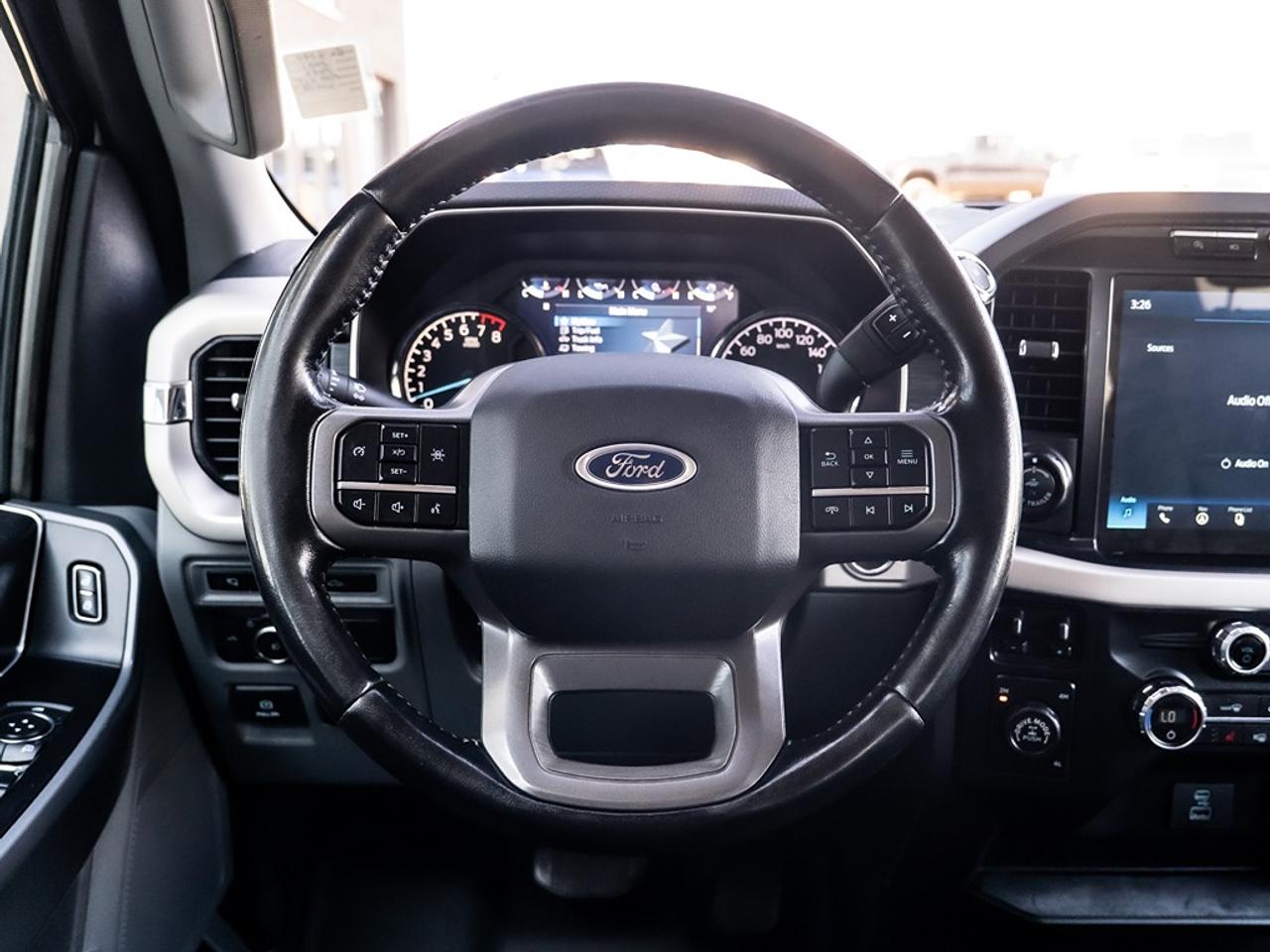 2021 Ford F-150 XLT 4WD SUPERCREW Photo12