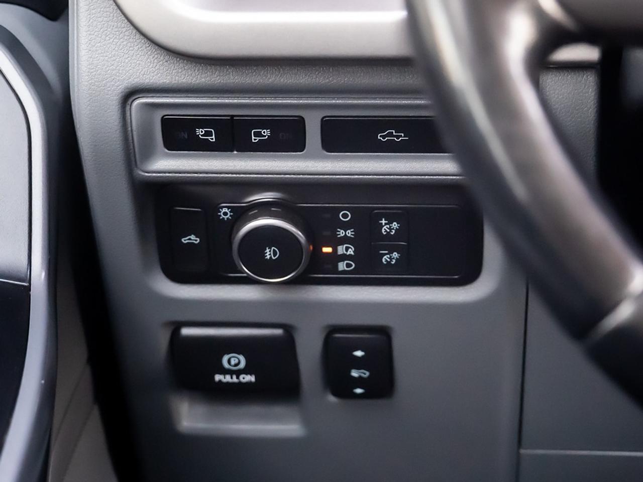 2021 Ford F-150 XLT 4WD SUPERCREW Photo10