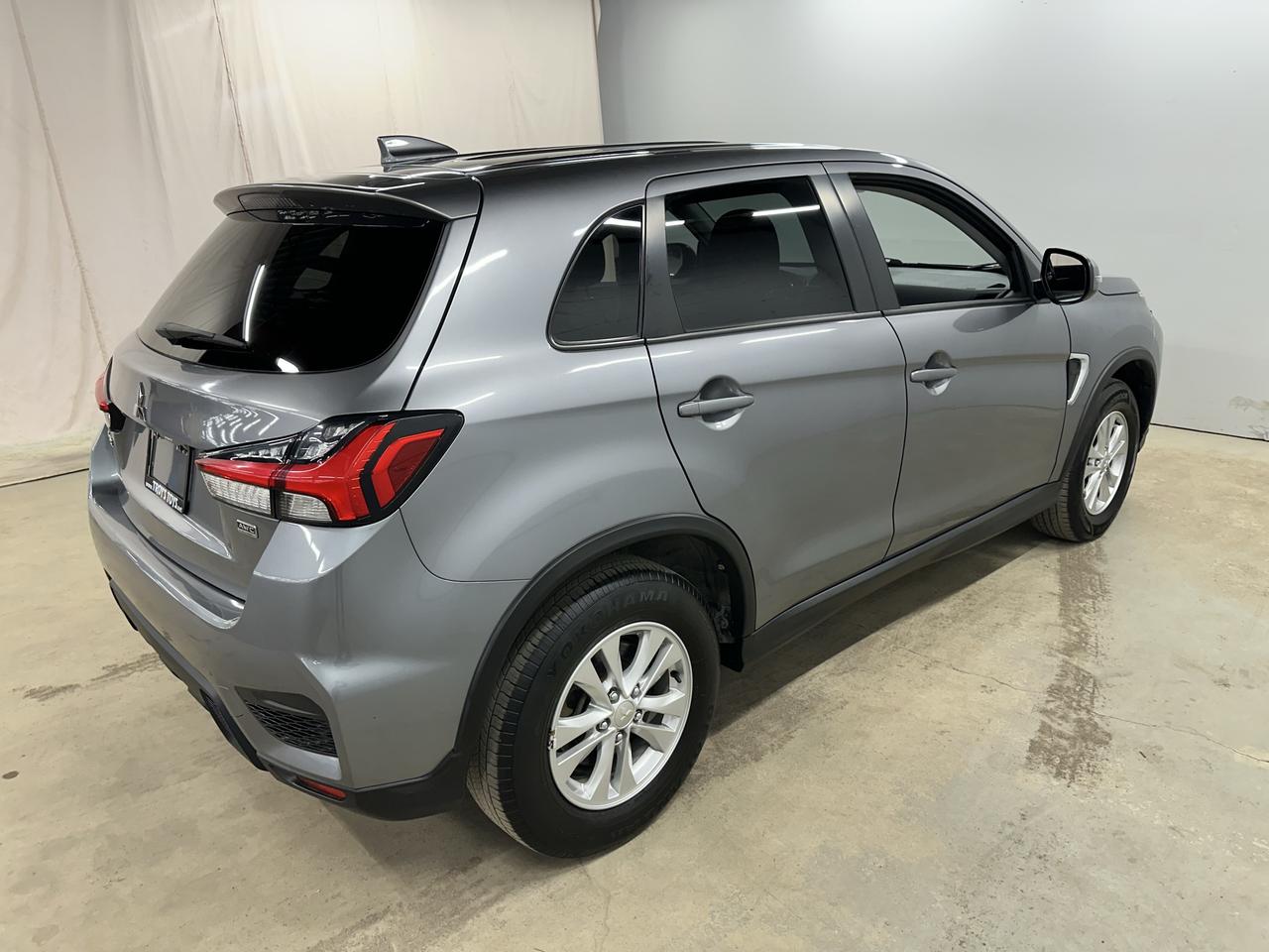 2021 Mitsubishi RVR SE Photo7