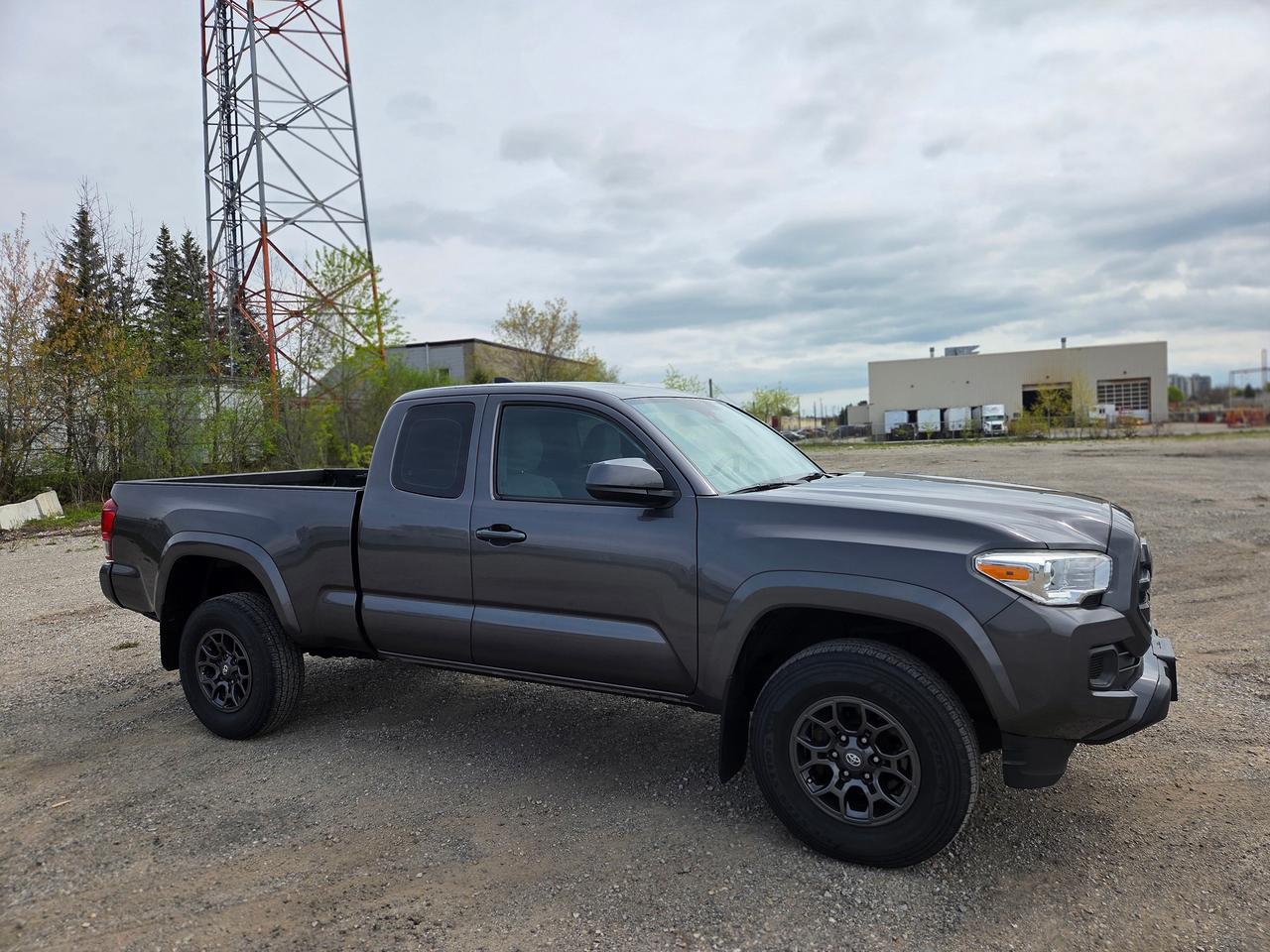 2018 Toyota Tacoma SR+ Photo