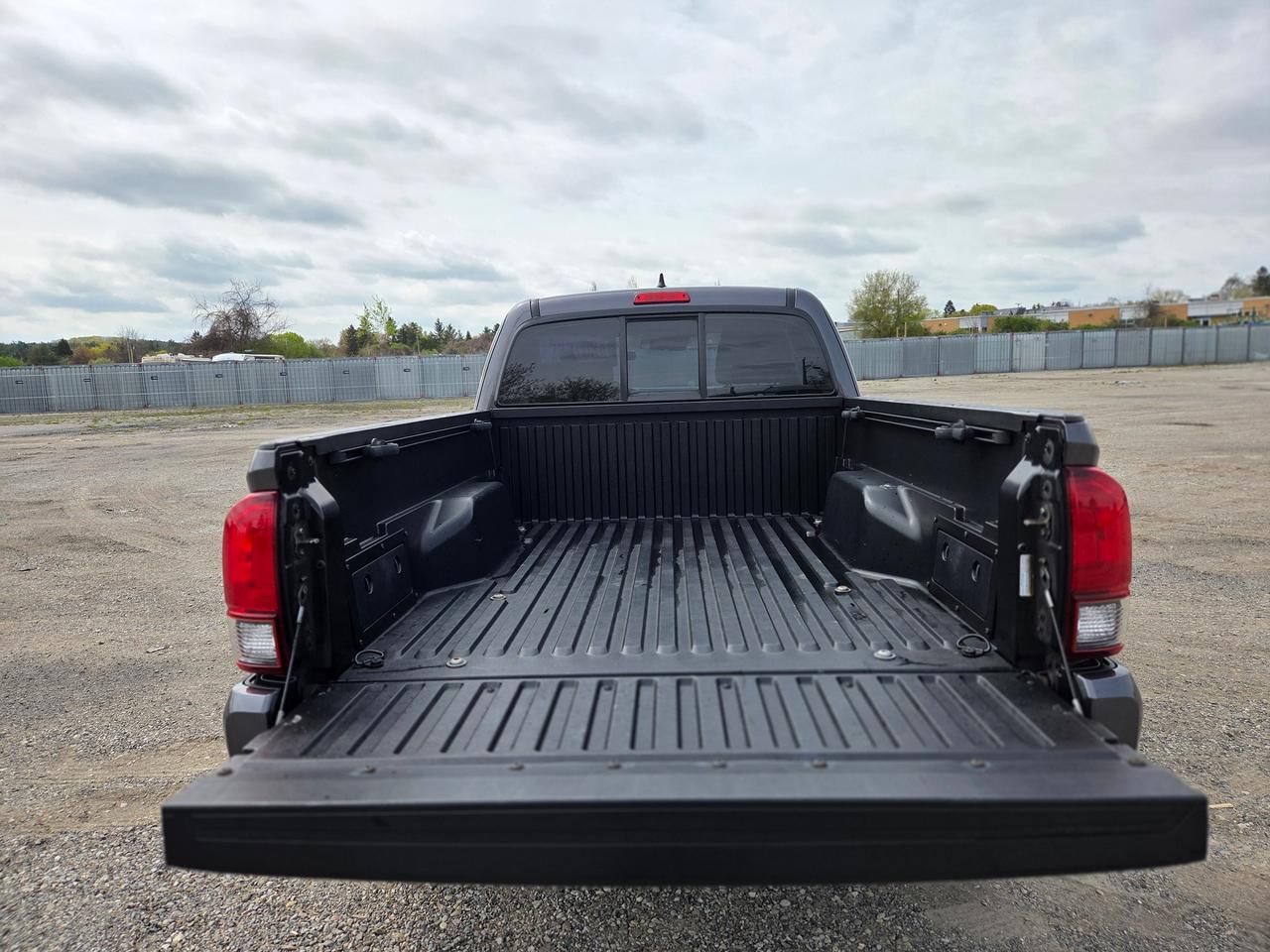 2018 Toyota Tacoma SR+ Photo
