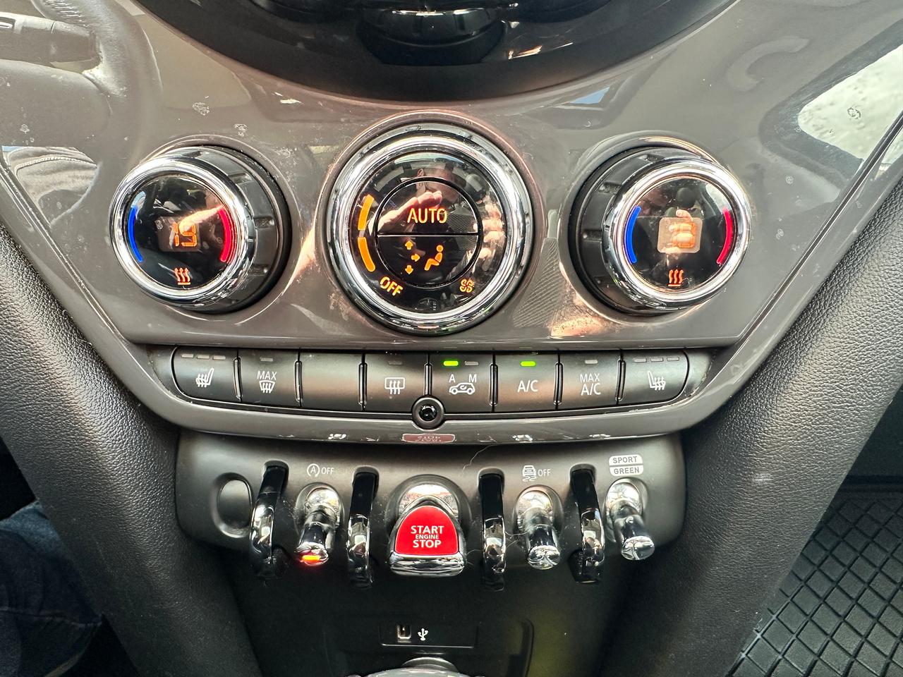 2019 MINI Countryman ALL4 HTD-Leather Sunroof NAV CarPlay BackupCam XM - Photo #35