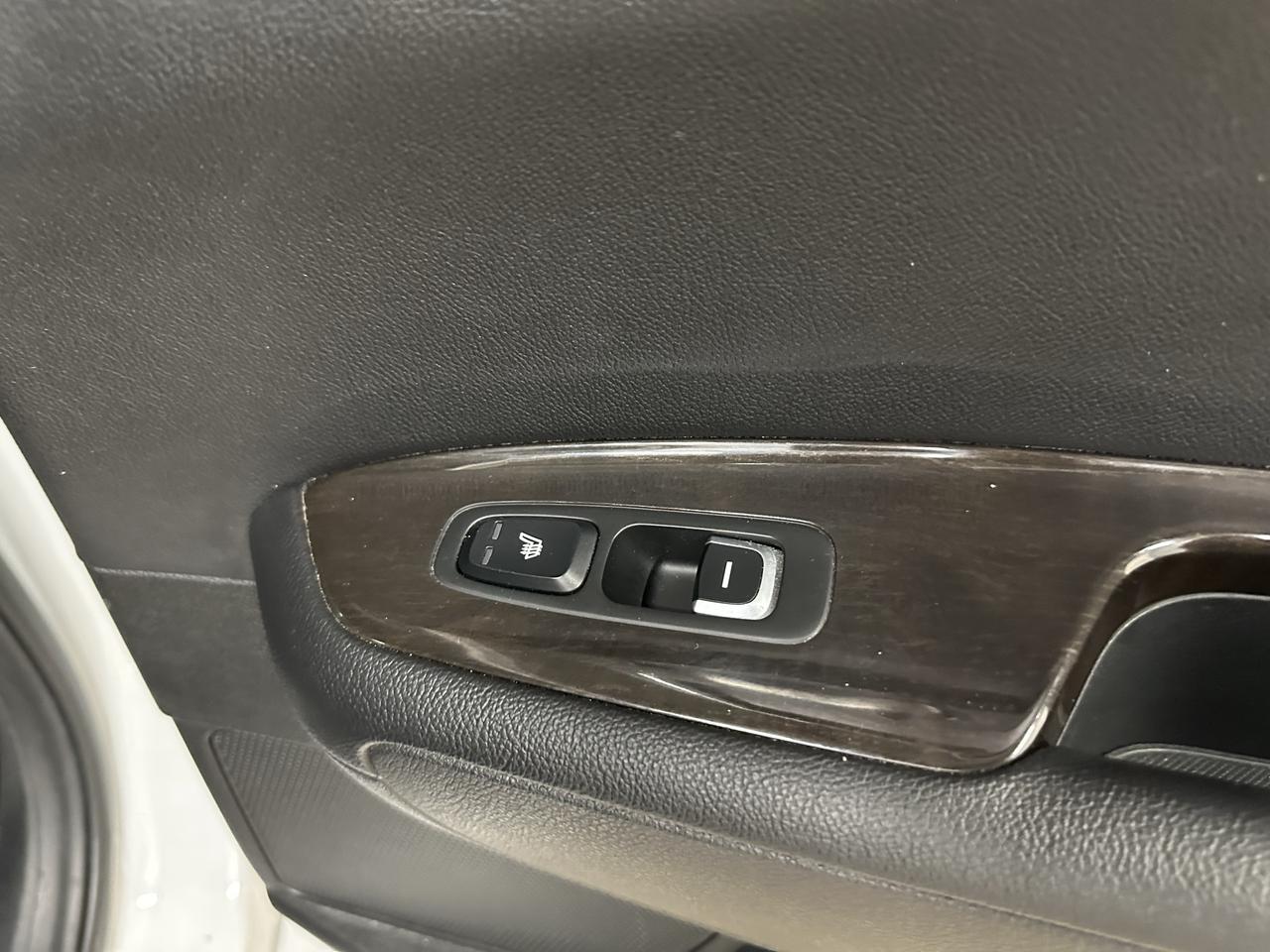 2018 Kia Optima EX Photo45