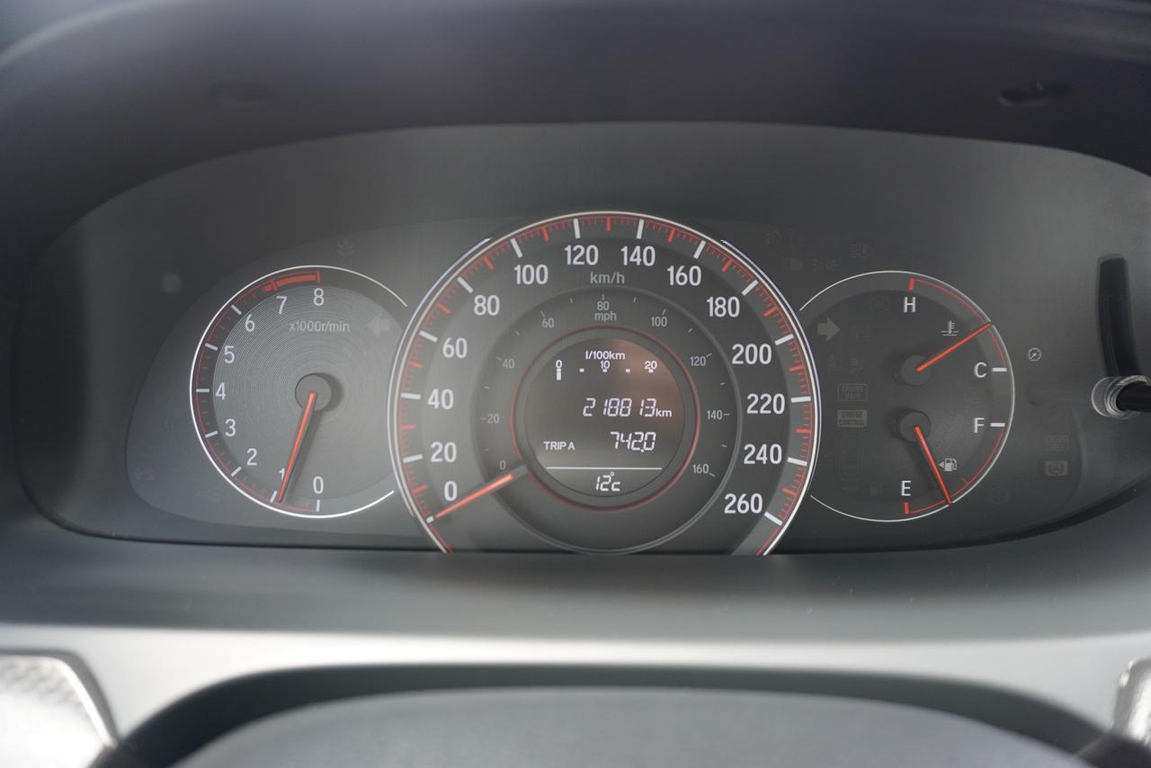 2016 Honda Accord 1 OWNER / TOURING / 6 SPEED MANUAL / V6/ LOCAL CAR Photo