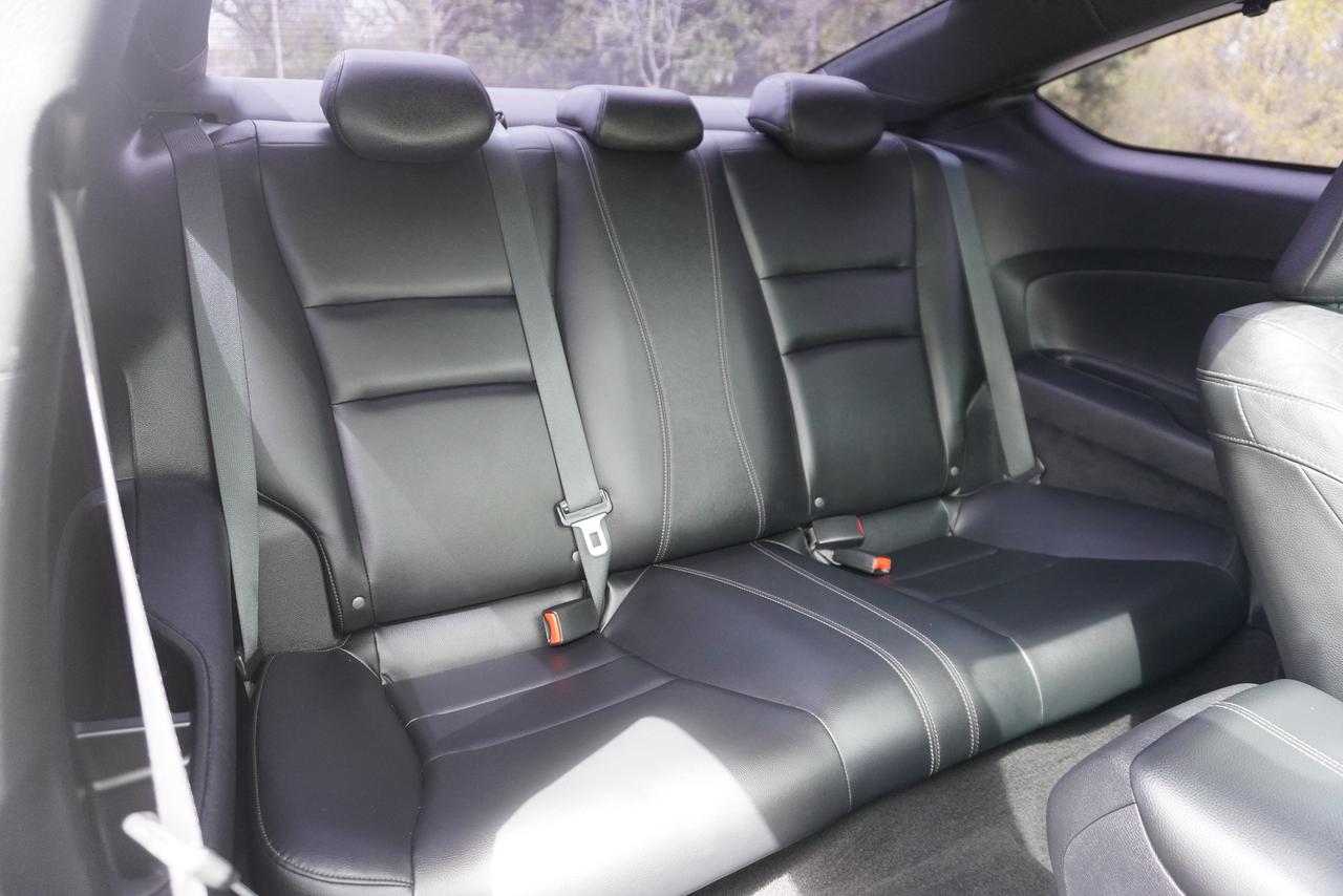 2016 Honda Accord 1 OWNER / TOURING / 6 SPEED MANUAL / V6/ LOCAL CAR Photo