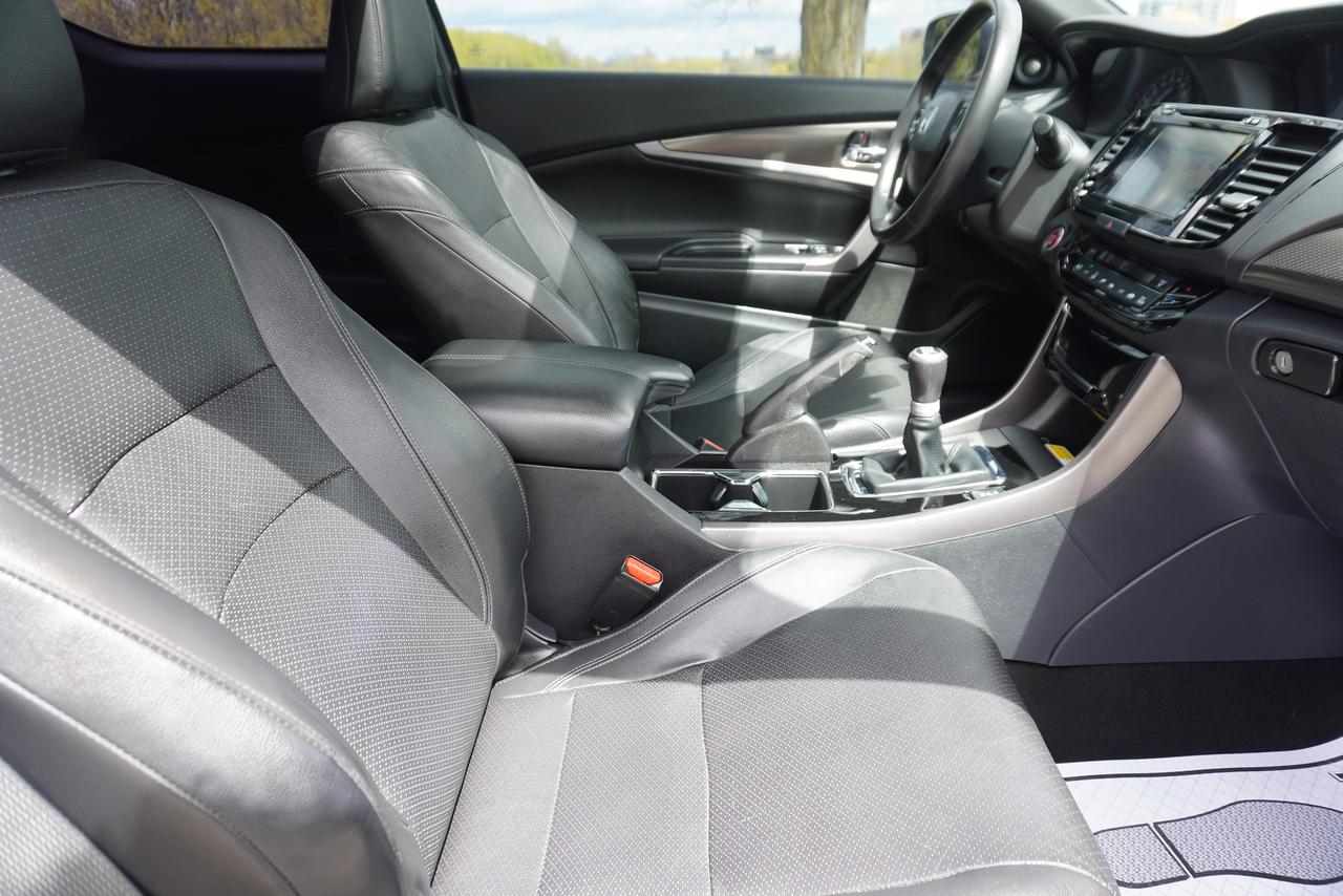 2016 Honda Accord 1 OWNER / TOURING / 6 SPEED MANUAL / V6/ LOCAL CAR Photo
