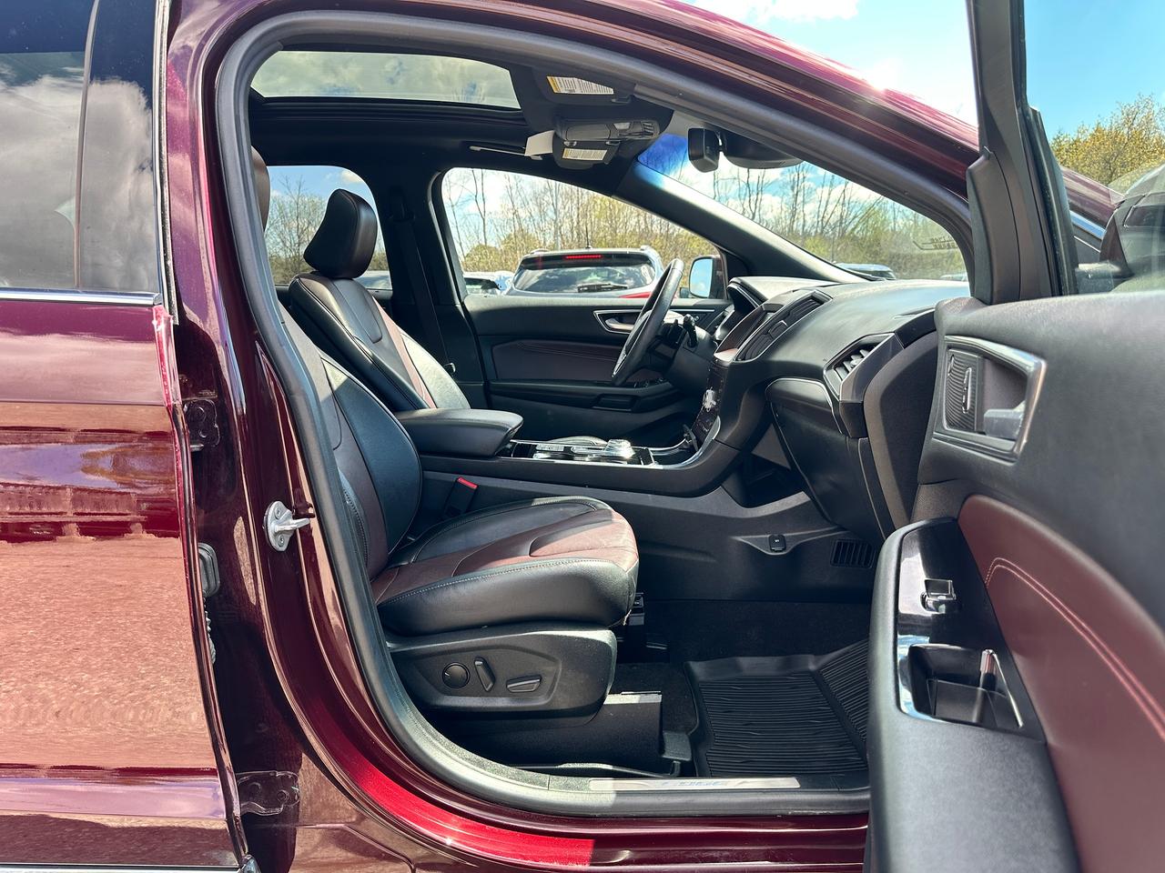 2020 Ford Edge TitaniumAWD HTD/CLD-LTHR PanoRoof XM NAV CarPlay - Photo #22
