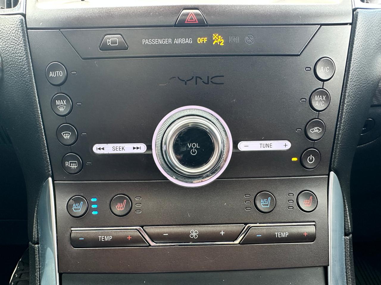 2020 Ford Edge TitaniumAWD HTD/CLD-LTHR PanoRoof XM NAV CarPlay Photo