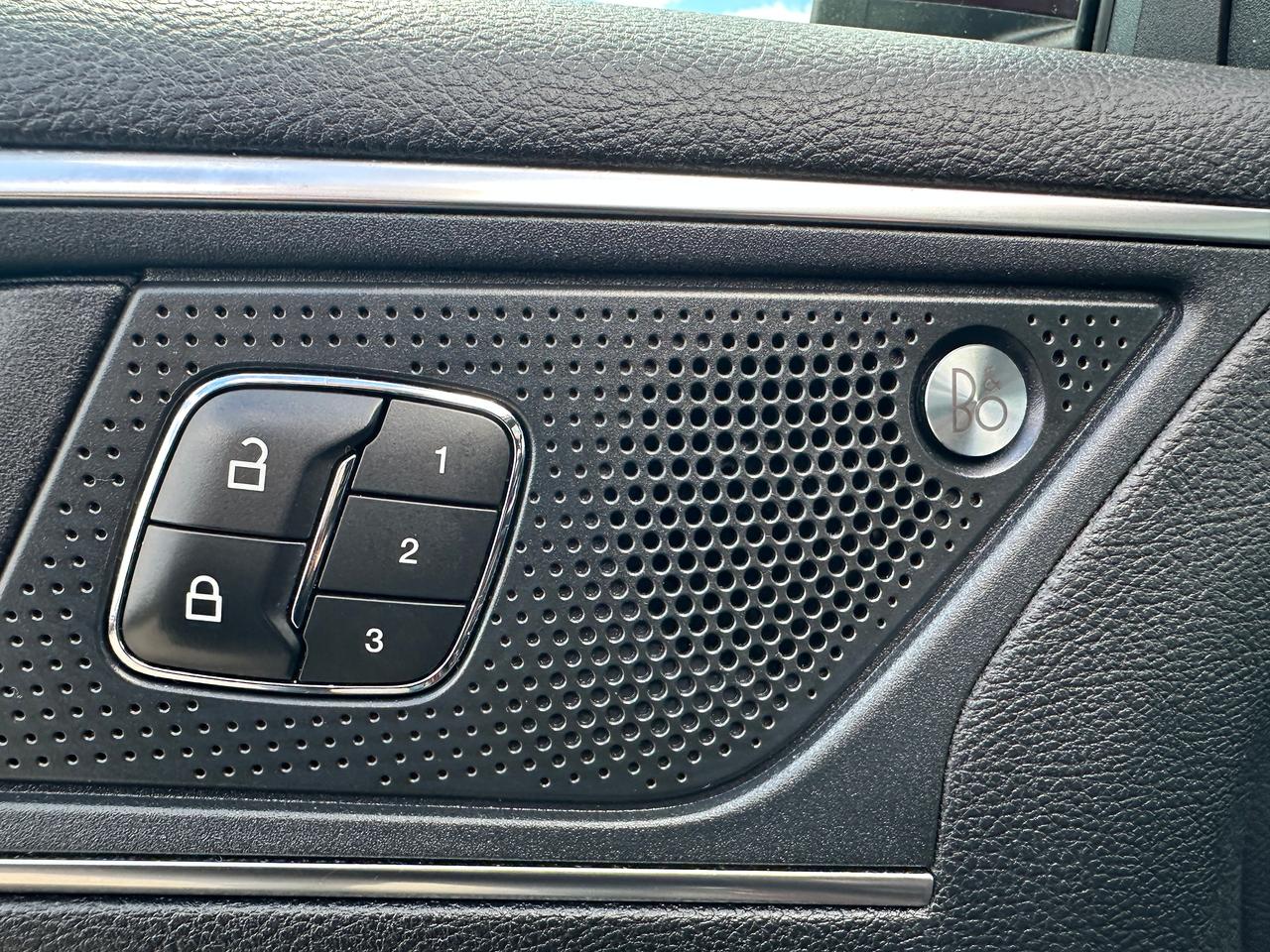 2020 Ford Edge TitaniumAWD HTD/CLD-LTHR PanoRoof XM NAV CarPlay Photo