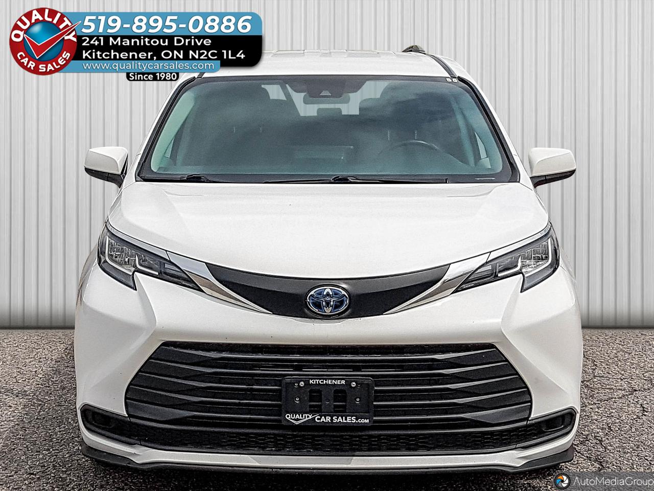 2022 Toyota Sienna LE HYBRID *8 PASSENGER* Photo