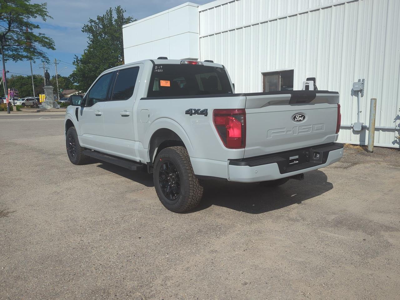 2026 Ford F-150 XLT SuperCrew 301A 4x4 Photo3