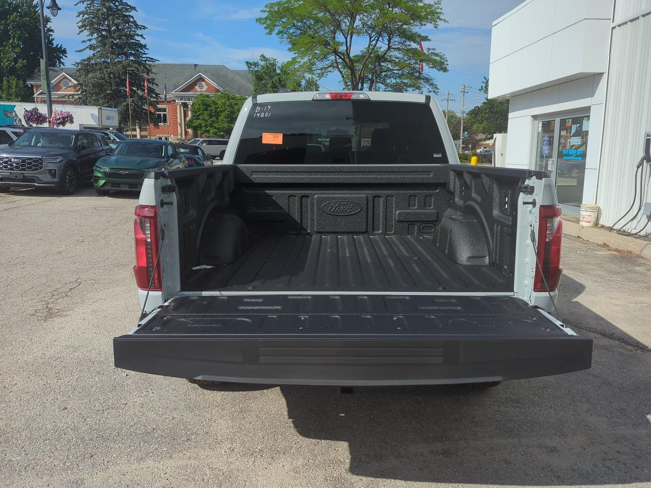 2026 Ford F-150 XLT SuperCrew 301A 4x4 Photo4