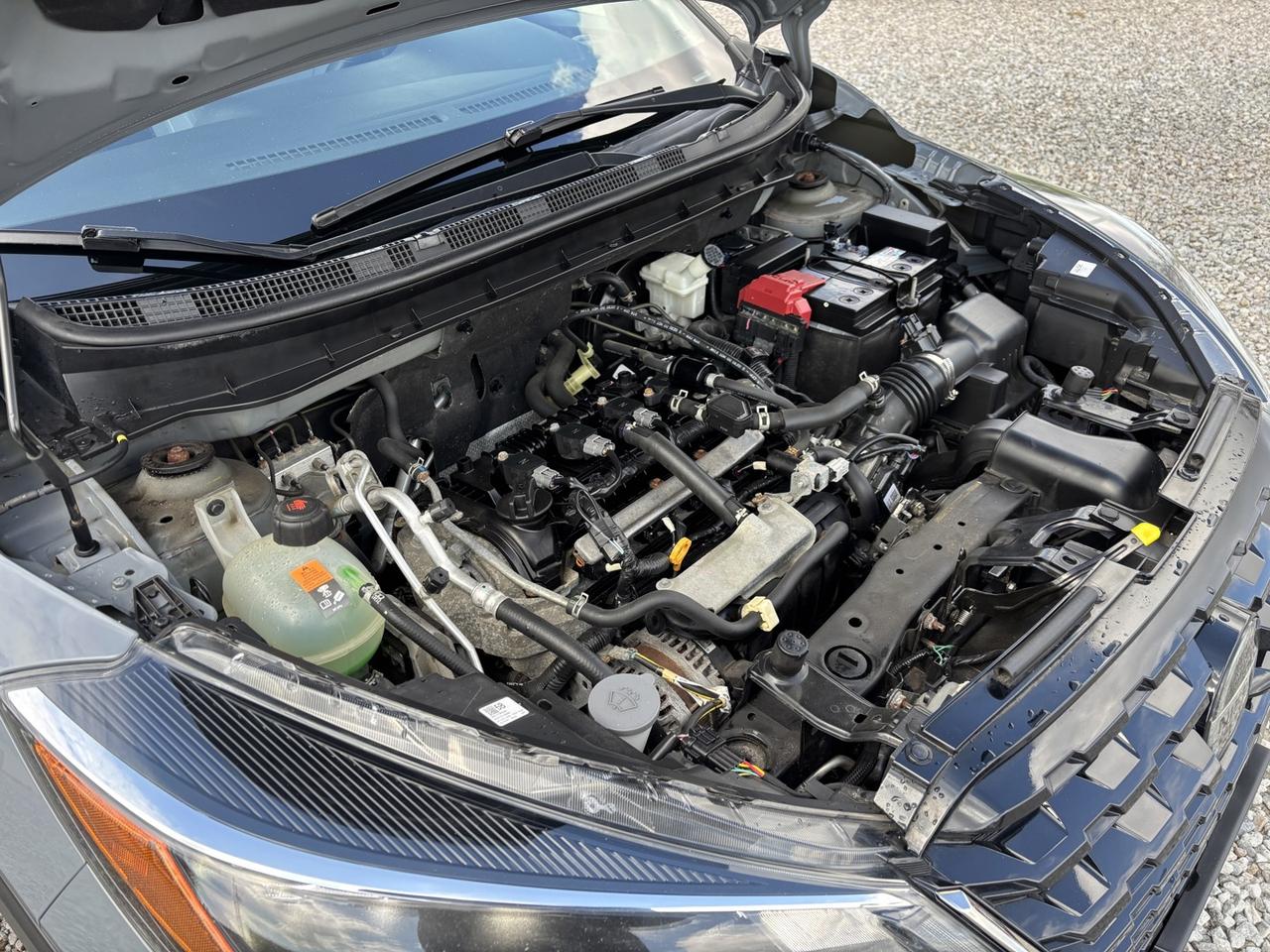 2021 Nissan Kicks SR Photo