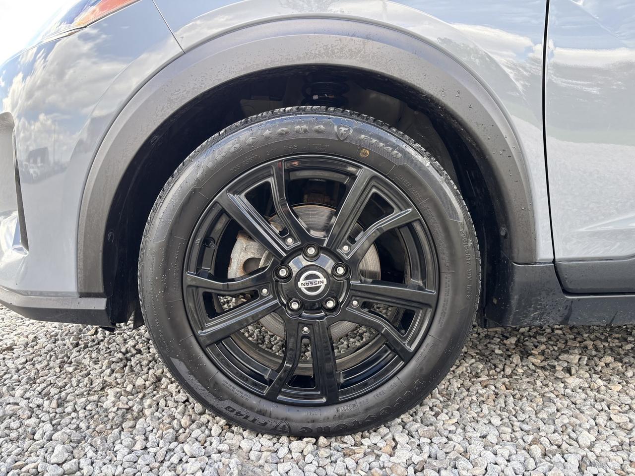 2021 Nissan Kicks SR Photo