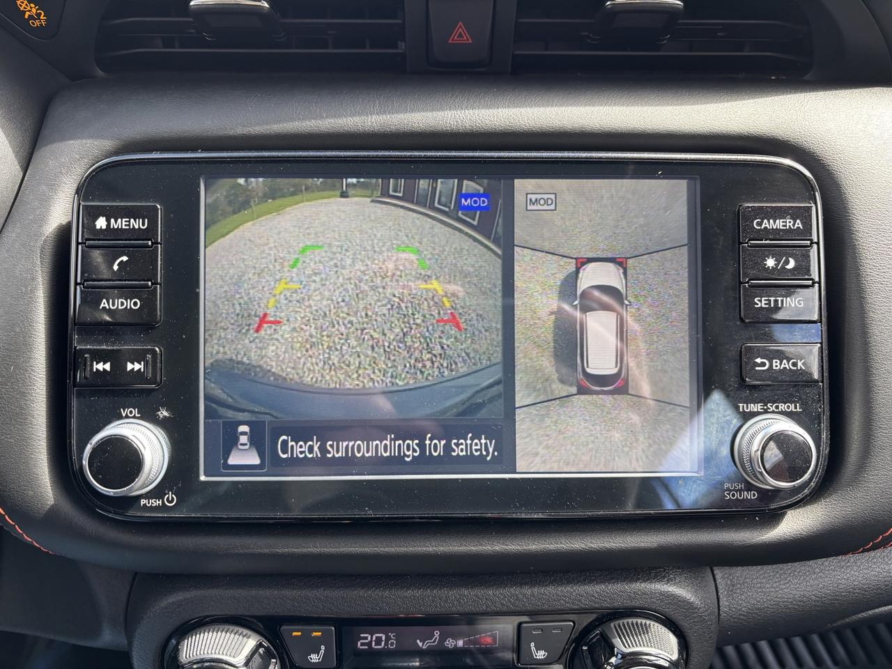 2021 Nissan Kicks SR Photo