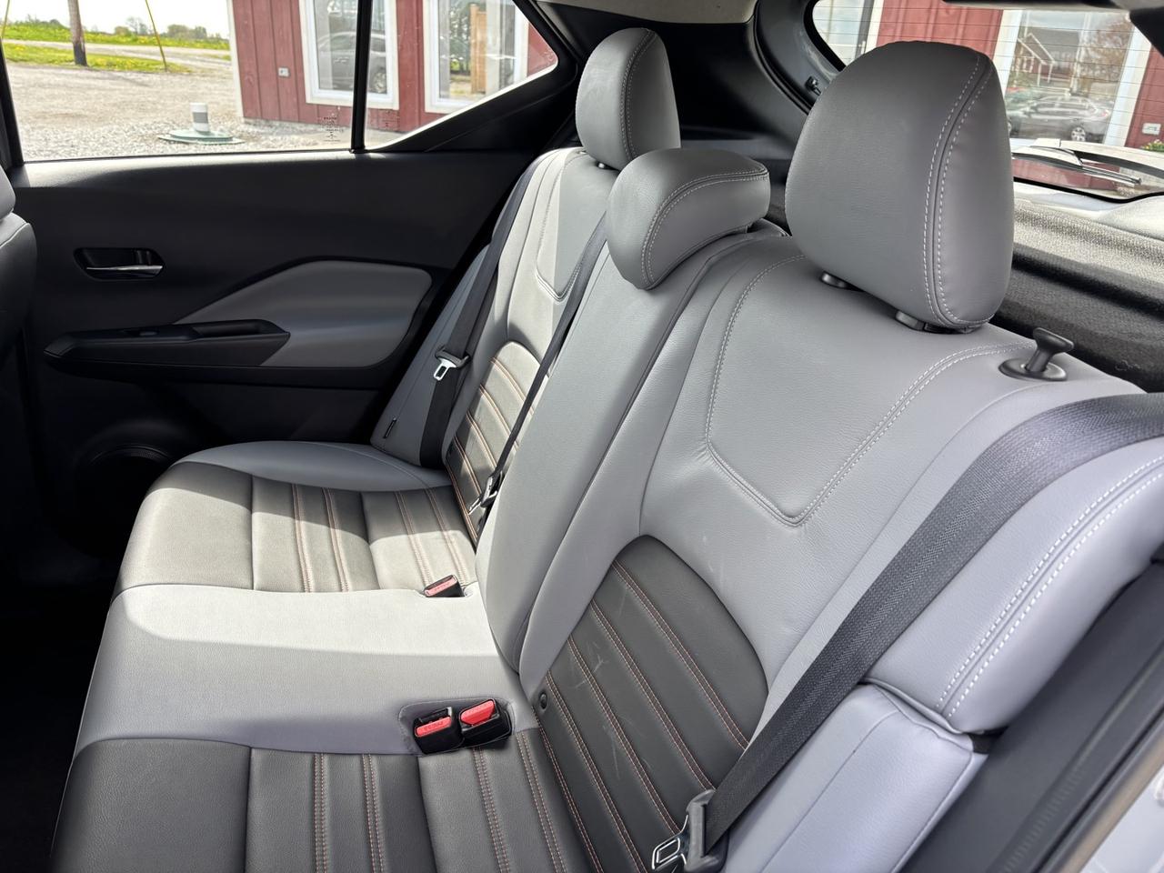 2021 Nissan Kicks SR Photo