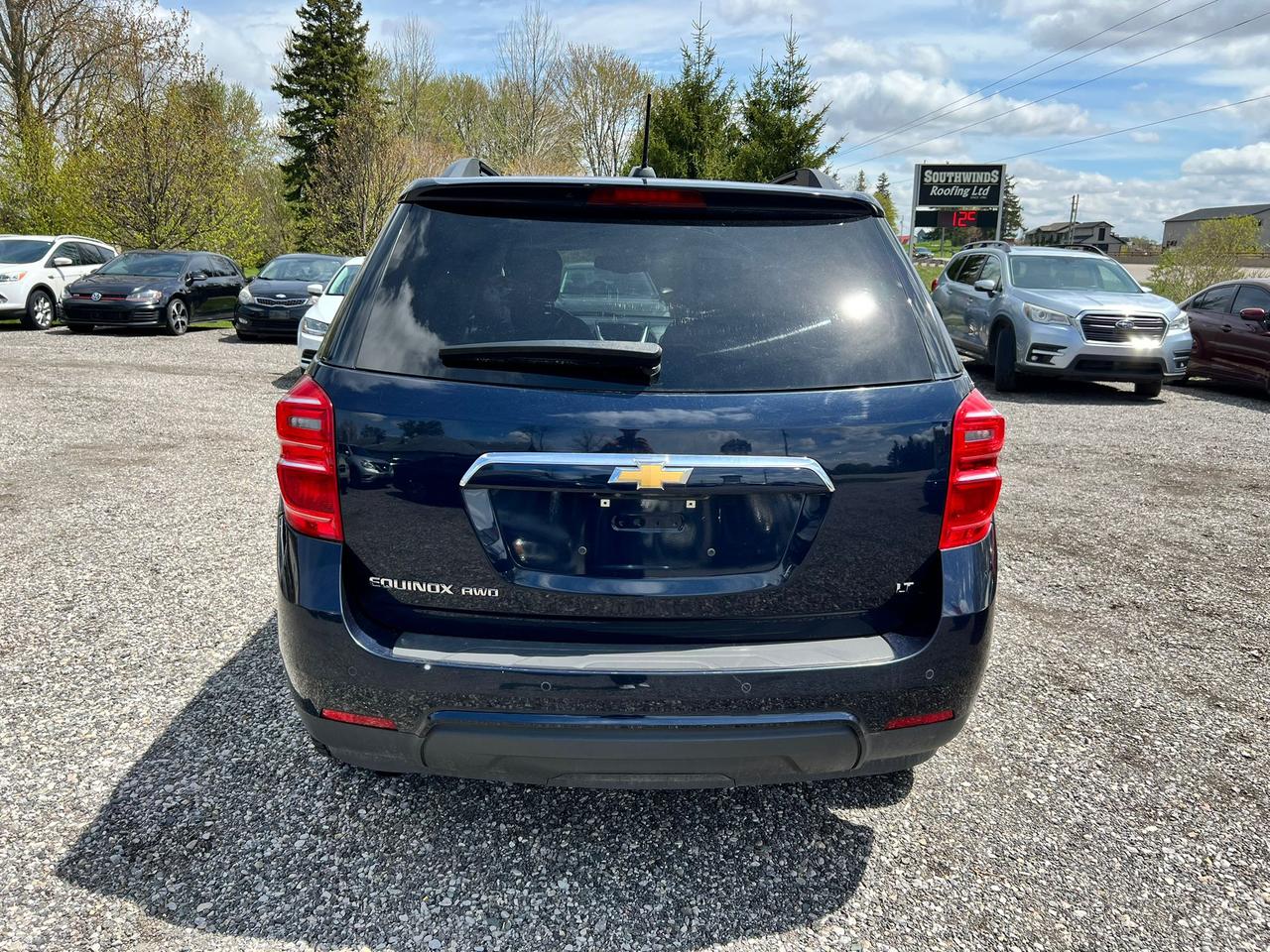 2017 Chevrolet Equinox AWD 4dr LT w/1LT CERTIFIED Photo4