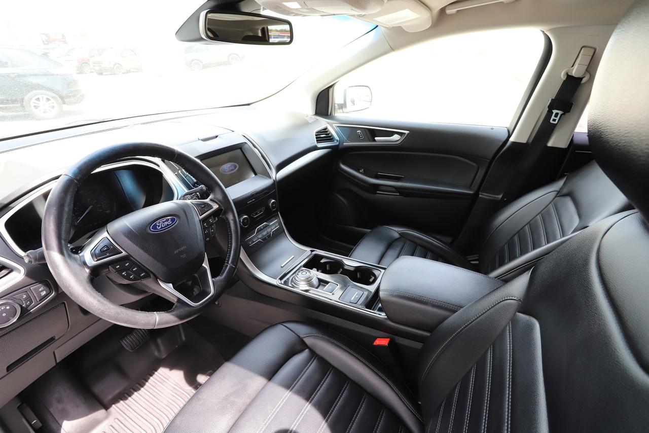 2019 Ford Edge SEL AWD Photo