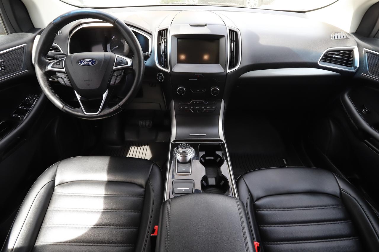 2019 Ford Edge SEL AWD Photo