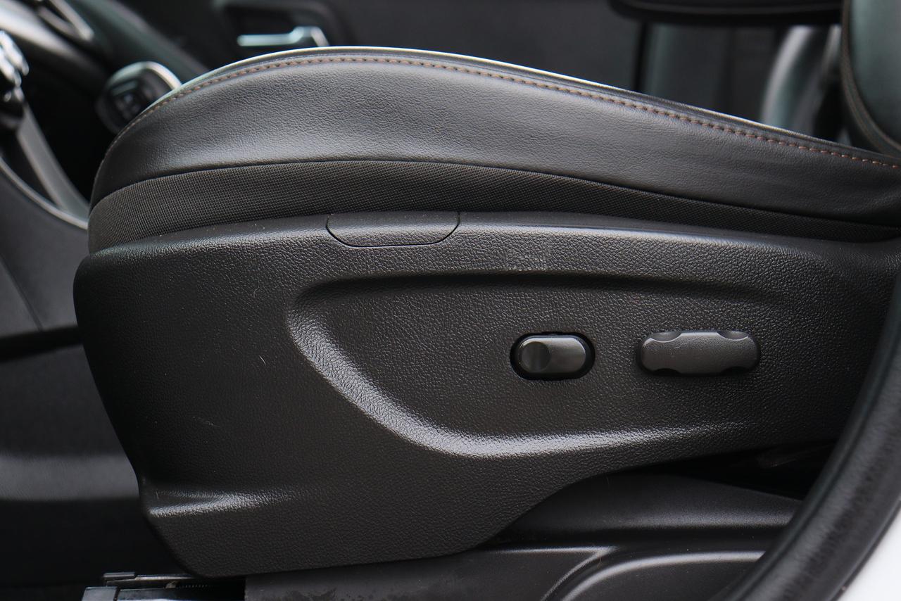 2020 Chevrolet Trax LT | AWD | CarPlay | Cam | Alloys | Tinted & More! Photo66