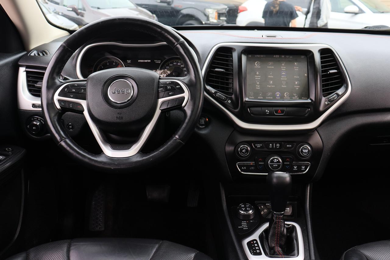 2016 Jeep Cherokee Trailhawk | 4x4 | Leather | Pano Roof | Cam & More Photo