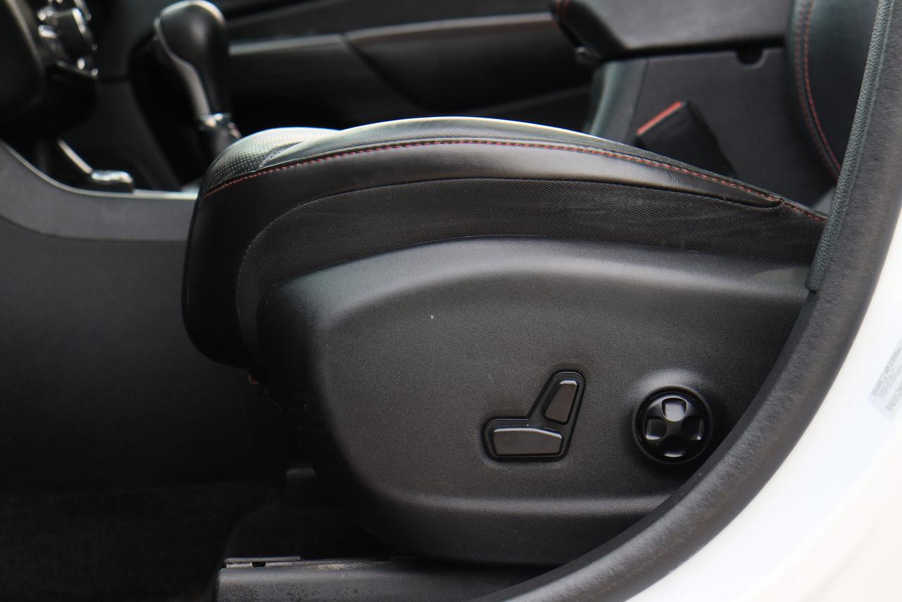 2016 Jeep Cherokee Trailhawk | 4x4 | Leather | Pano Roof | Cam & More Photo