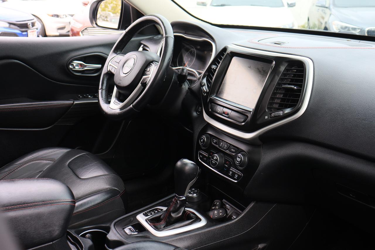 2016 Jeep Cherokee Trailhawk | 4x4 | Leather | Pano Roof | Cam & More Photo