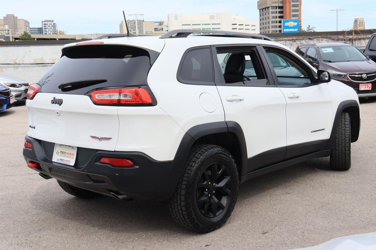 2016 Jeep Cherokee Trailhawk | 4x4 | Leather | Pano Roof | Cam & More Photo