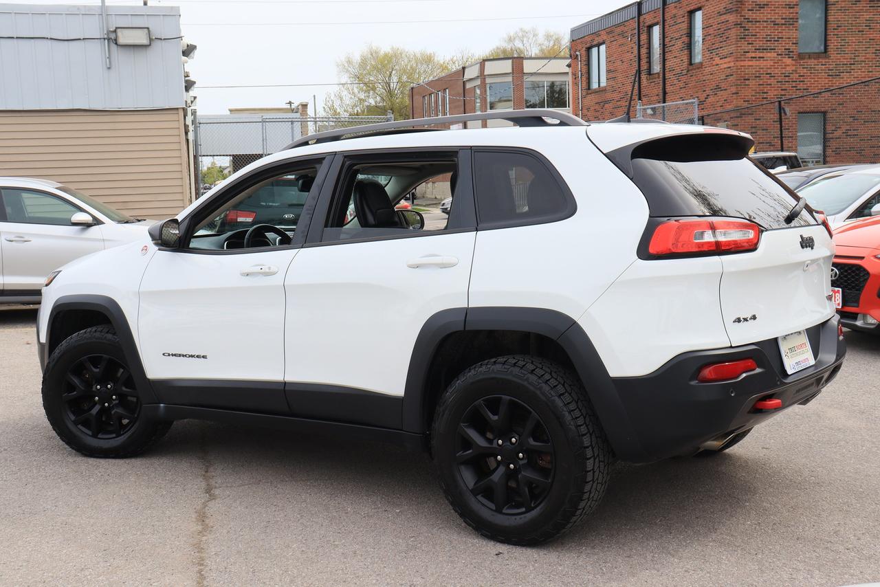 2016 Jeep Cherokee Trailhawk | 4x4 | Leather | Pano Roof | Cam & More Photo