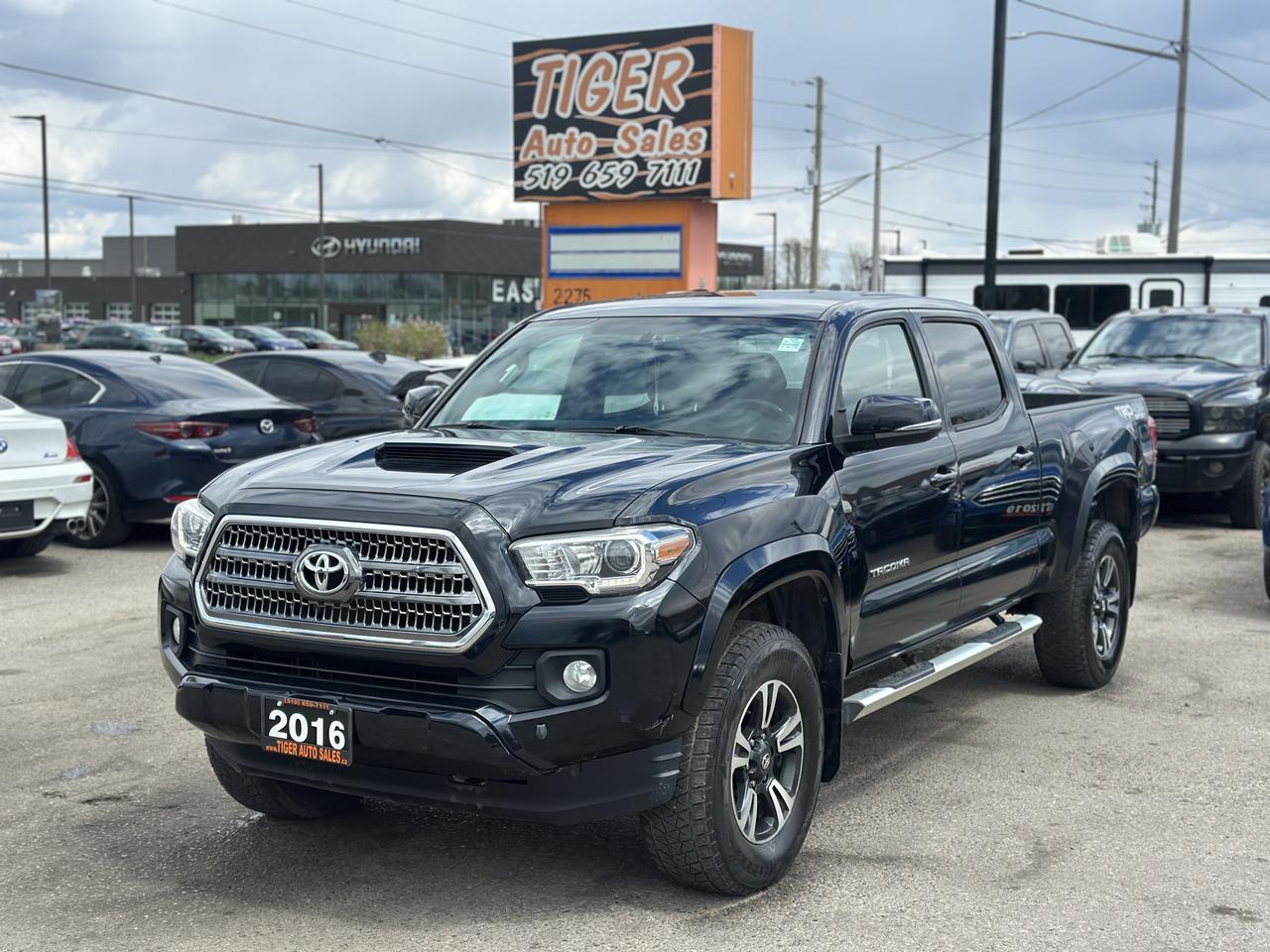 2016 Toyota Tacoma TRD SPORT 4X4, CREW, ONLY 97KMS, CERTIFIED - Photo #1
