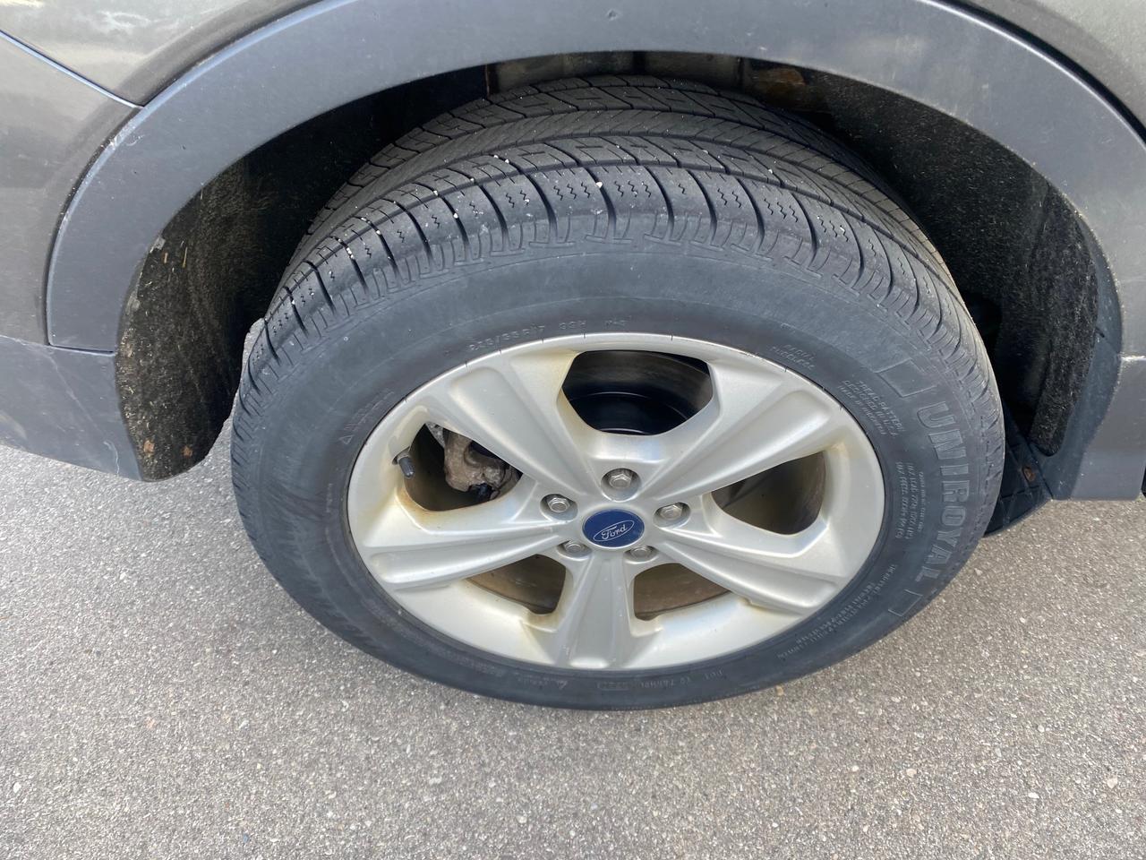 2015 Ford Escape SE Photo