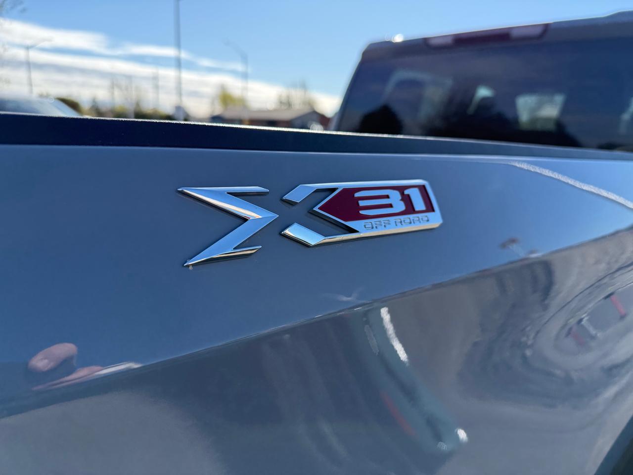 2024 GMC Sierra 1500 Elevation Heated Steering and Seats! AutoStart! Photo4