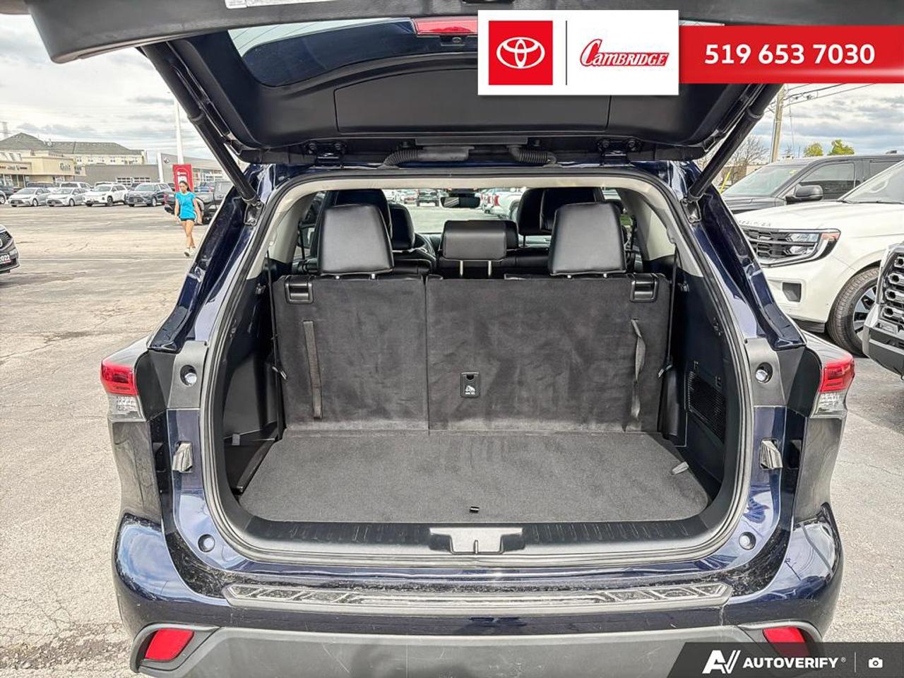 2023 Toyota Highlander HYBRID XLE Photo