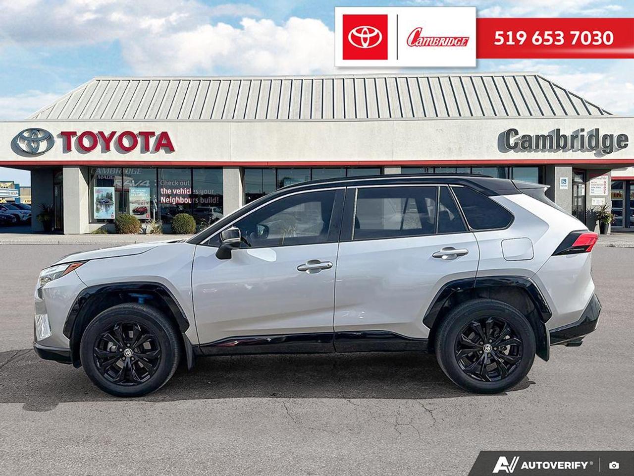 2023 Toyota RAV4 Hybrid XSE Photo