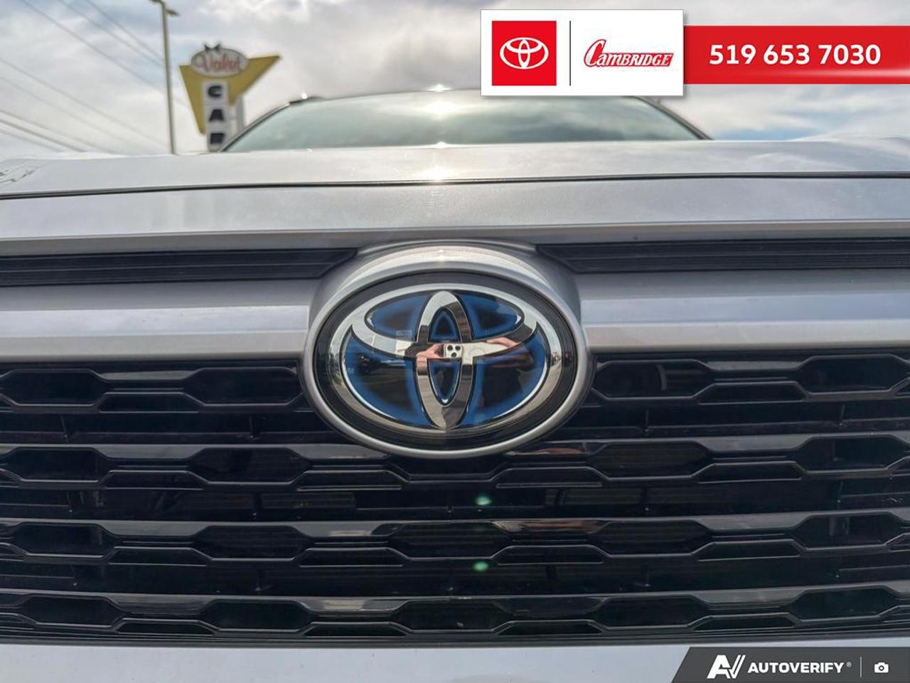 2023 Toyota RAV4 Hybrid XSE Photo