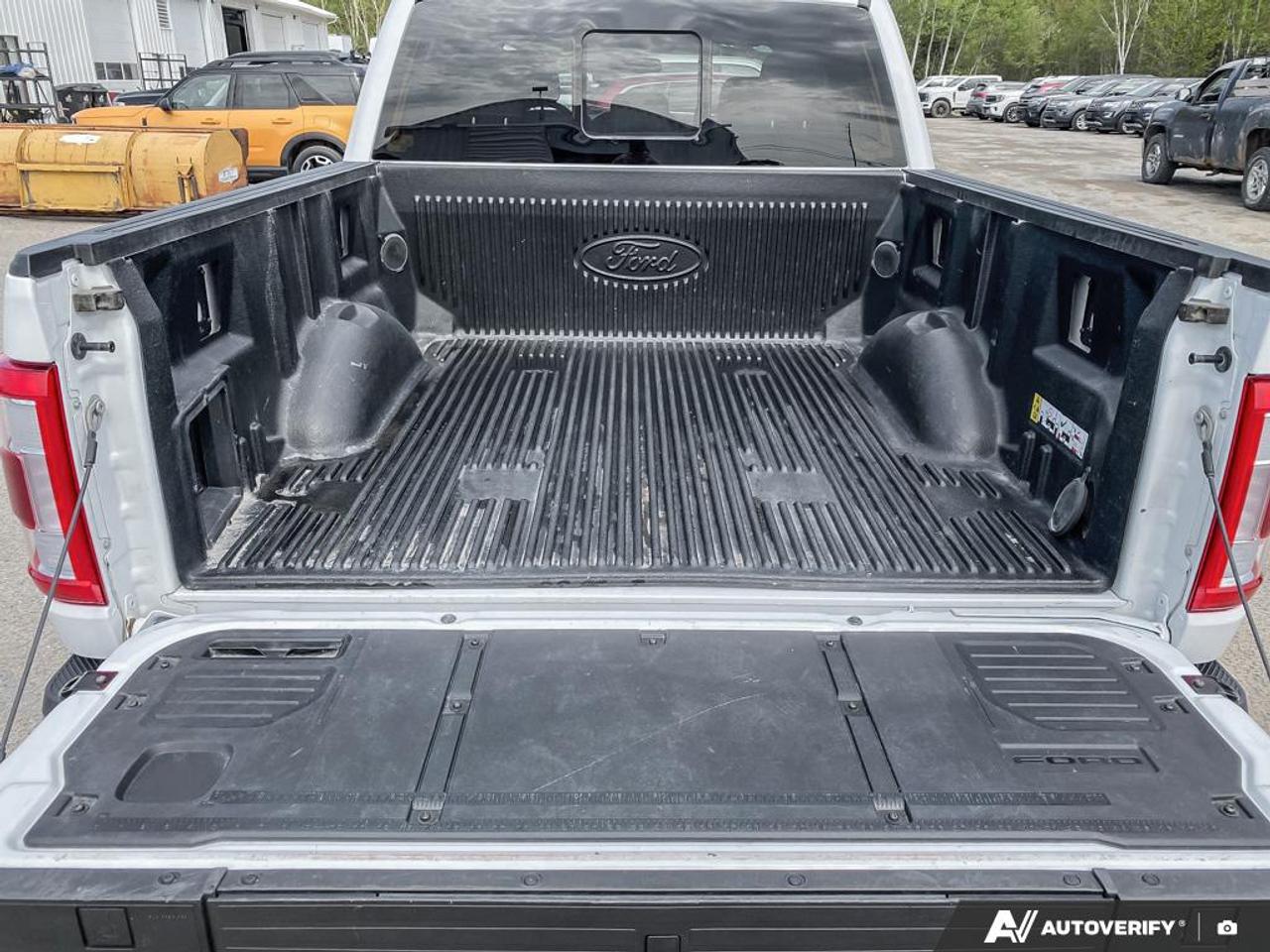 2023 Ford F-150 Lariat Photo