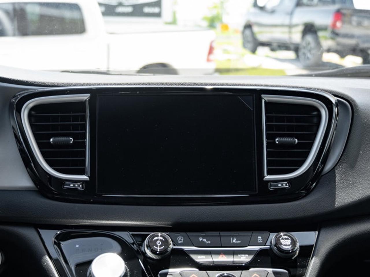2027 Dodge Grand Caravan SXT Photo