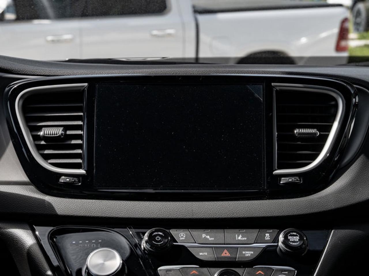 2027 Dodge Grand Caravan SXT Photo