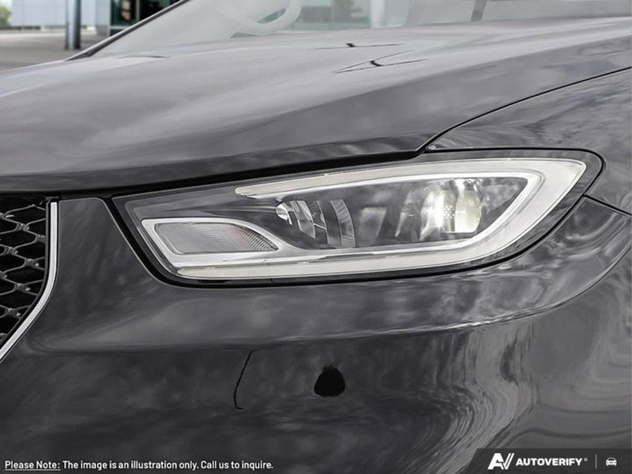2027 Chrysler Pacifica Select Photo