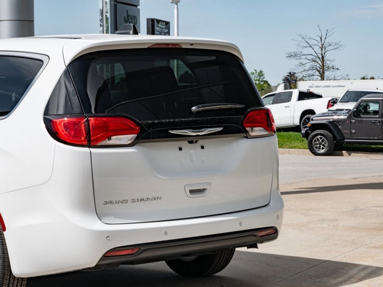 2027 Dodge Grand Caravan SXT Photo