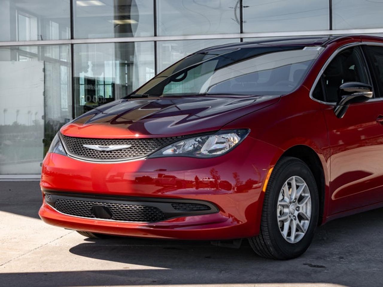 2027 Dodge Grand Caravan SXT Photo