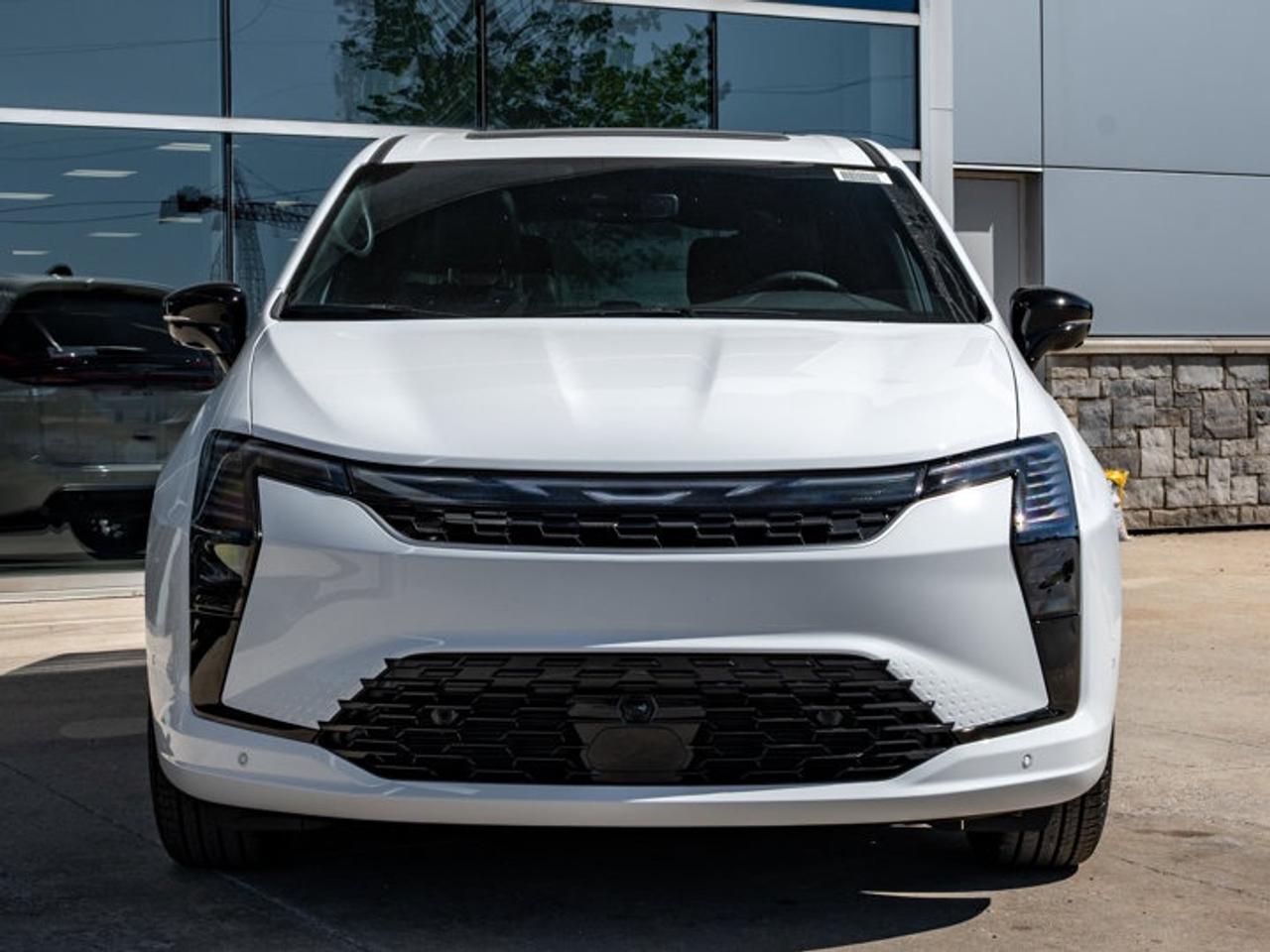 2027 Chrysler Pacifica Select Photo