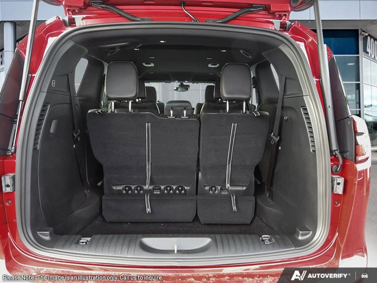 2027 Chrysler Pacifica Select Photo