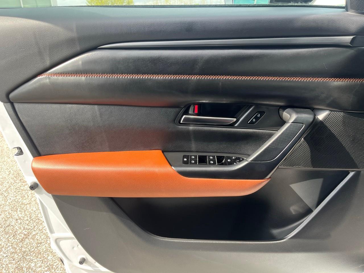 2024 Mazda CX-50 GT w/Turbo Ventilated Seats | Wireless Apple CarPlay/Android Auto Photo